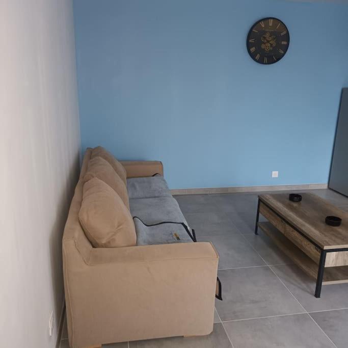 Апартаменты Loft Entier, Calme, Fibre Et Wifi Сен-Кантен Экстерьер фото